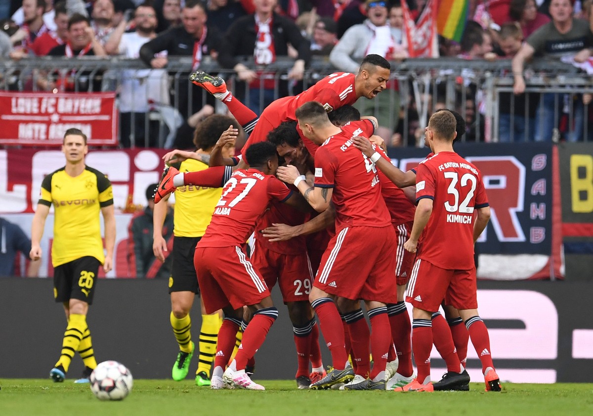 Em clima de festa pelo título, Bayern de Munique empata com o Stuttgart no  Campeonato Alemão - ISTOÉ Independente