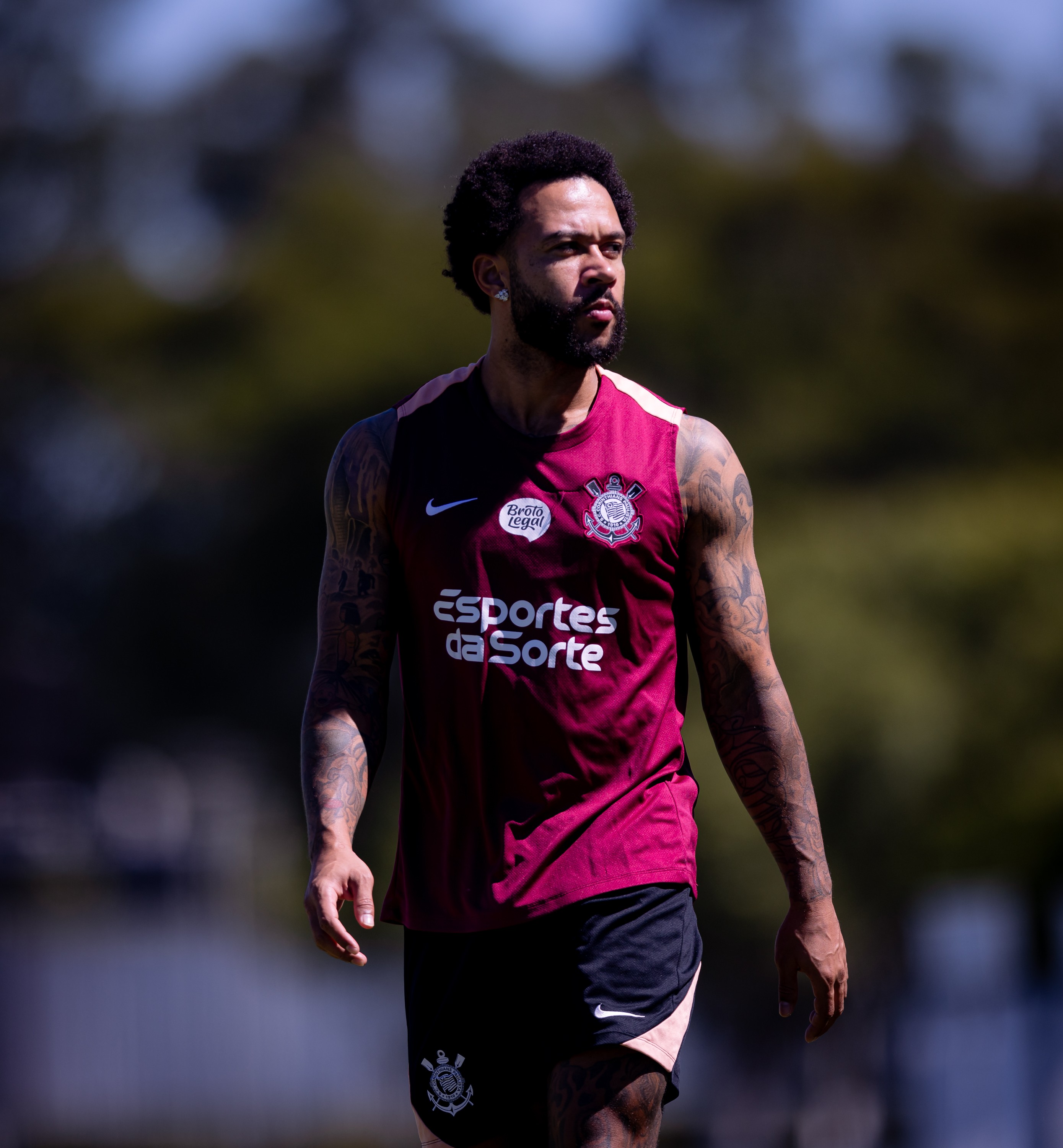 Memphis Depay: atacante aceita ajuste para renovar com Corinthians | Ge