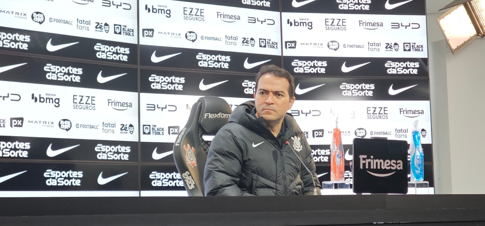 Executivo do Corinthians defende trabalho de Diniz: "Não passa pela nossa cabeça qualquer mudança"