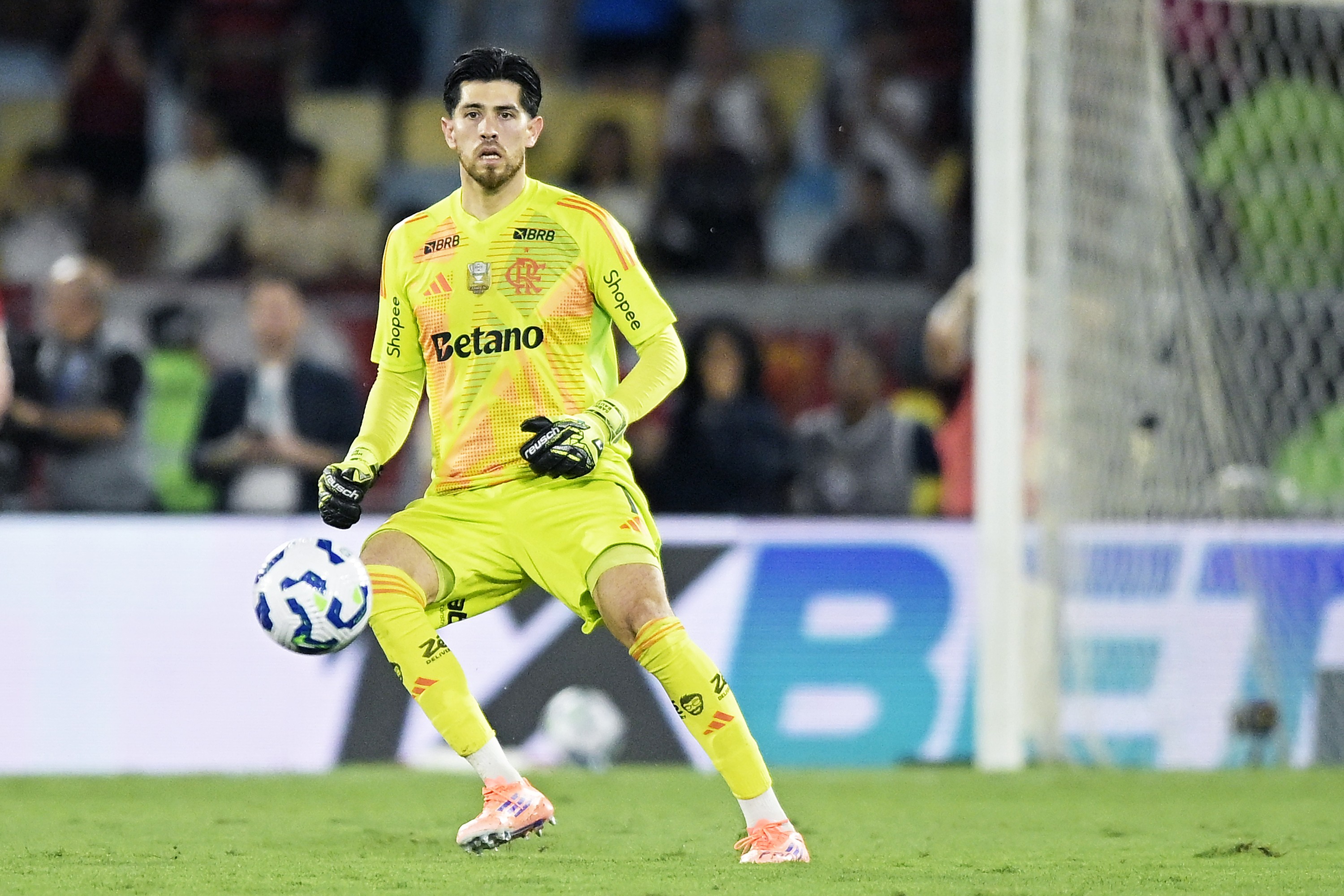 Rossi admite falha e lamenta derrota do Flamengo para o Fluminense em clássico decisivo