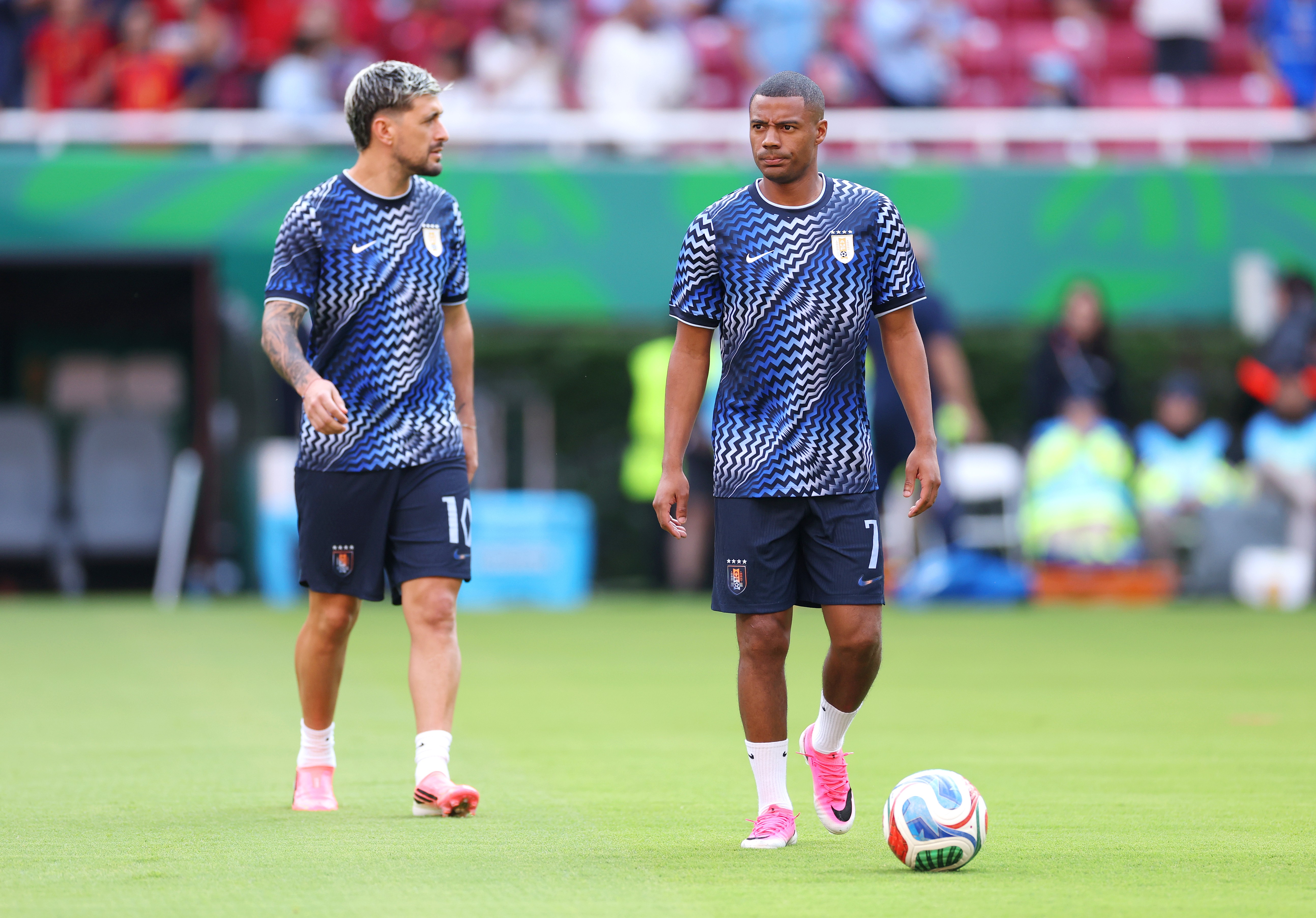 Flamengo Define Férias para Arrascaeta, Varela e De la Cruz Após Eliminação na Copa