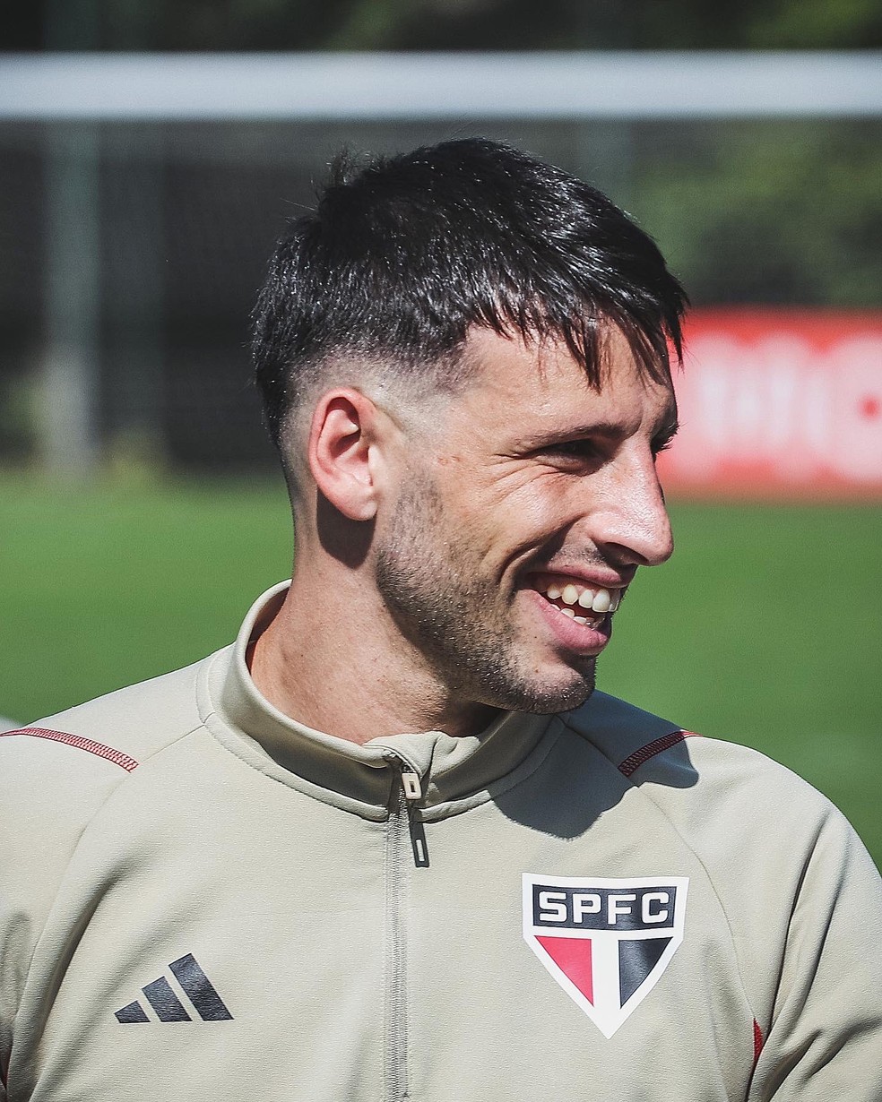 Calleri em treino do São Paulo nesta quinta — Foto: São Paulo FC