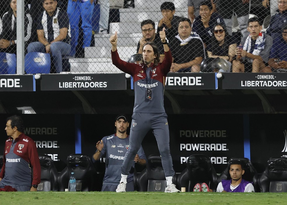 Zubeldía em Alianza Lima x São Paulo — Foto: Rubens Chiri / São Paulo FC