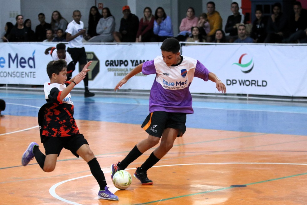 Colégio Pitágoras e Colégio Ariano disputam a final masculina na Copa TV Tribuna