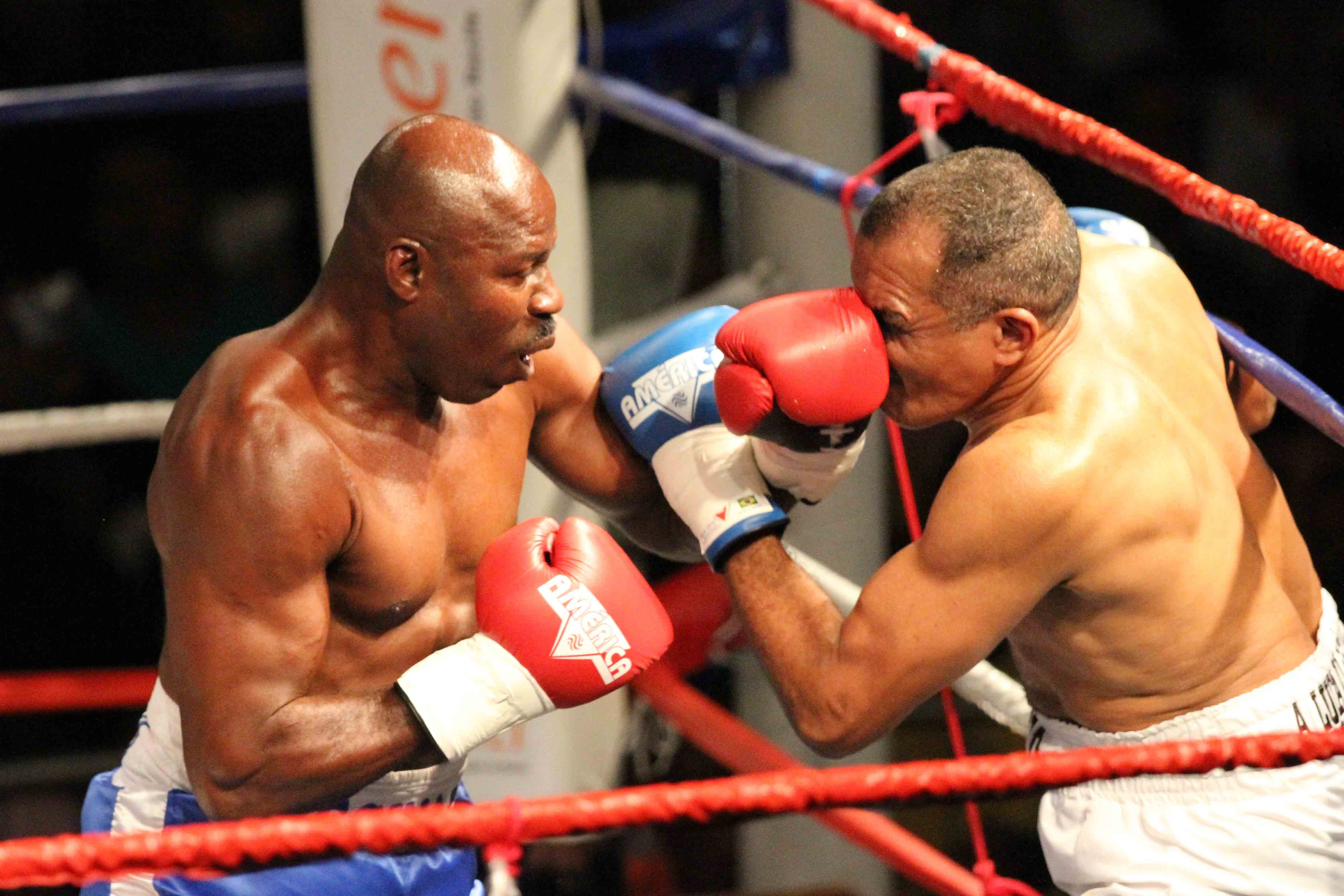 Reginaldo “Holyfield” é solto após prisão por suspeita de agressão | Ge