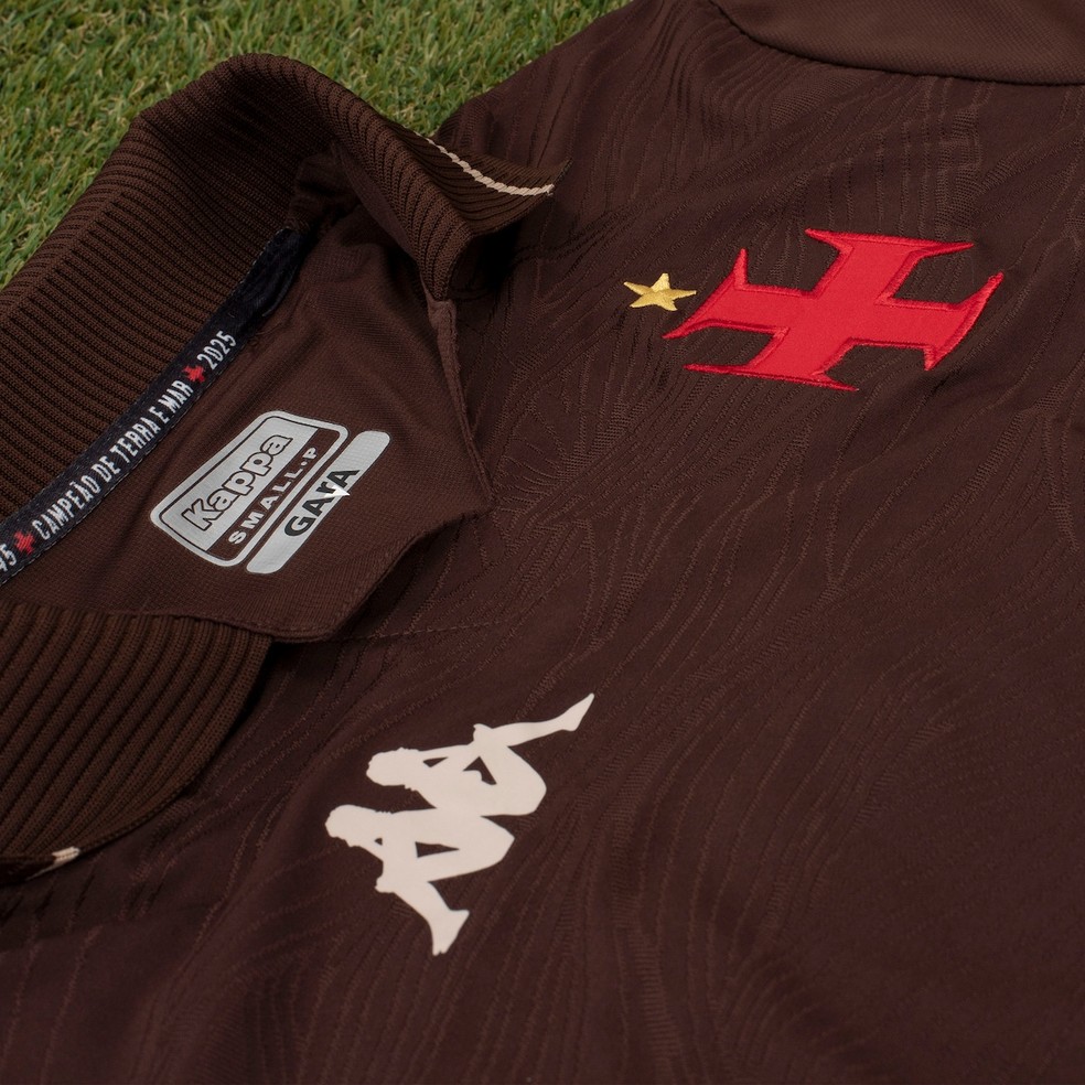 Vasco divulga terceiro uniforme para 2025/2026  Foto: Divulgao