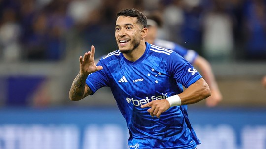 William vive auge no Cruzeiro e chega à Seleção após início meteórico e quase aposentadoria