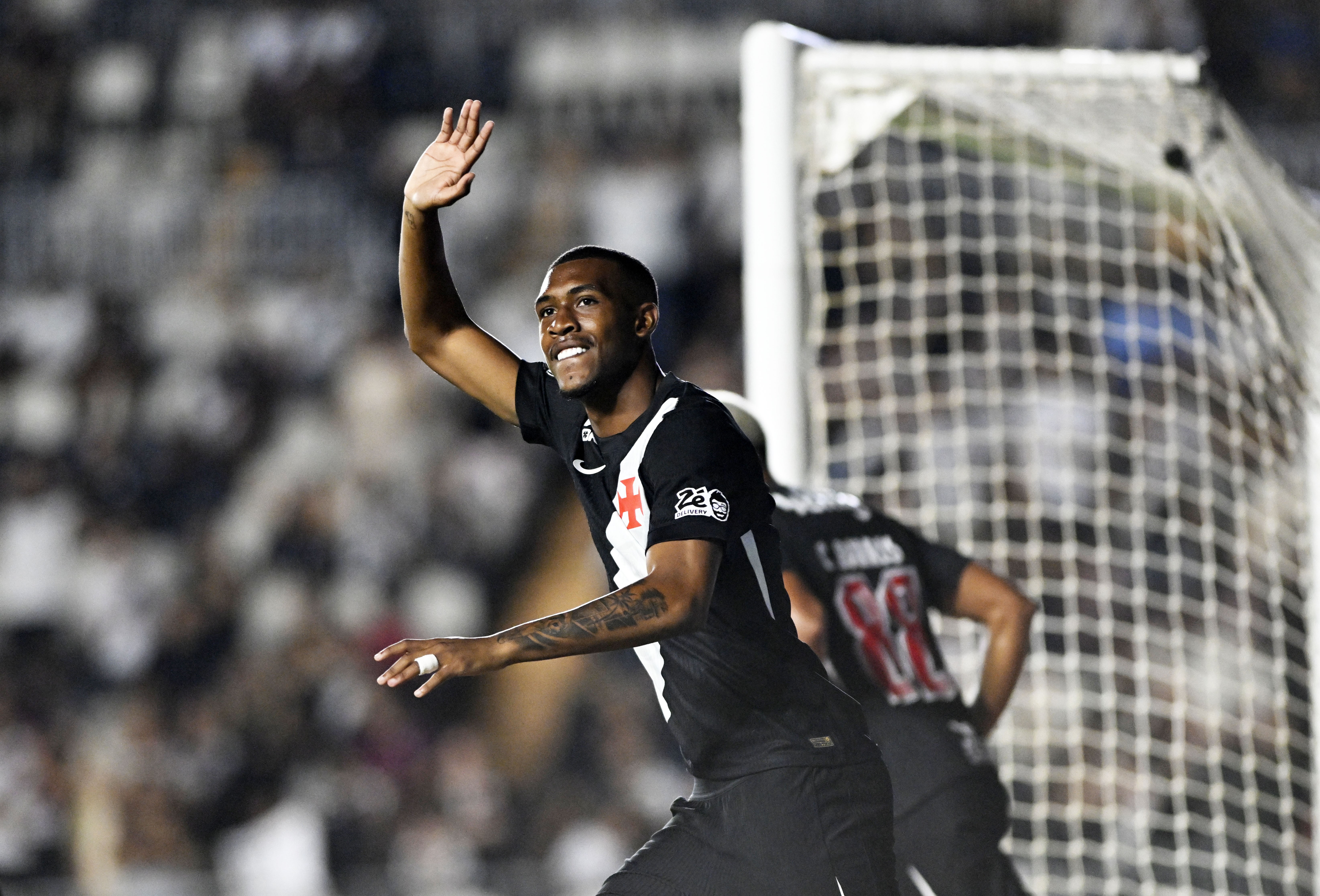 Rayan no Bournemouth: Vasco negocia venda por 35 milhões de euros