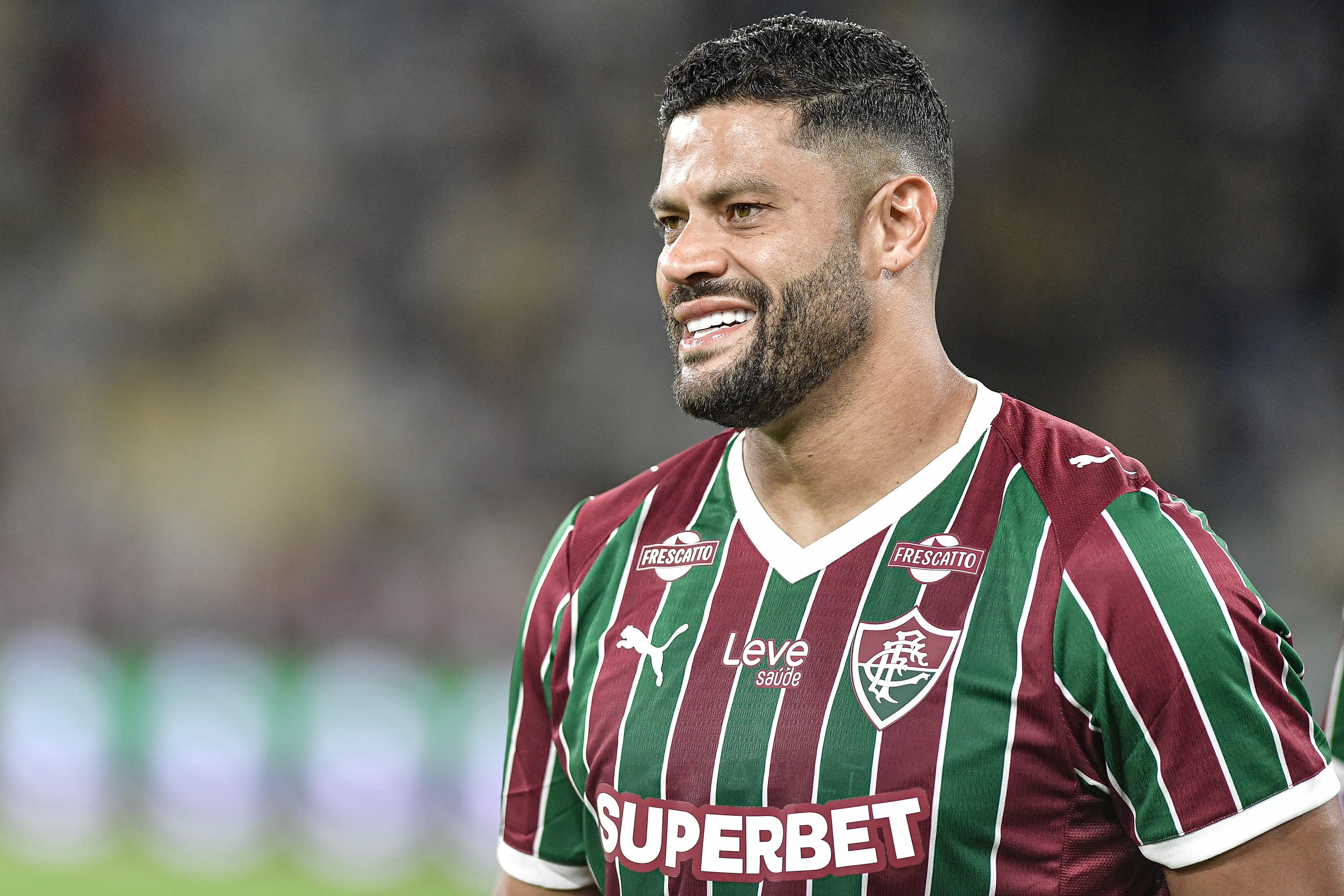Hulk brilha em estreia pelo Fluminense mesmo sem marcar gols