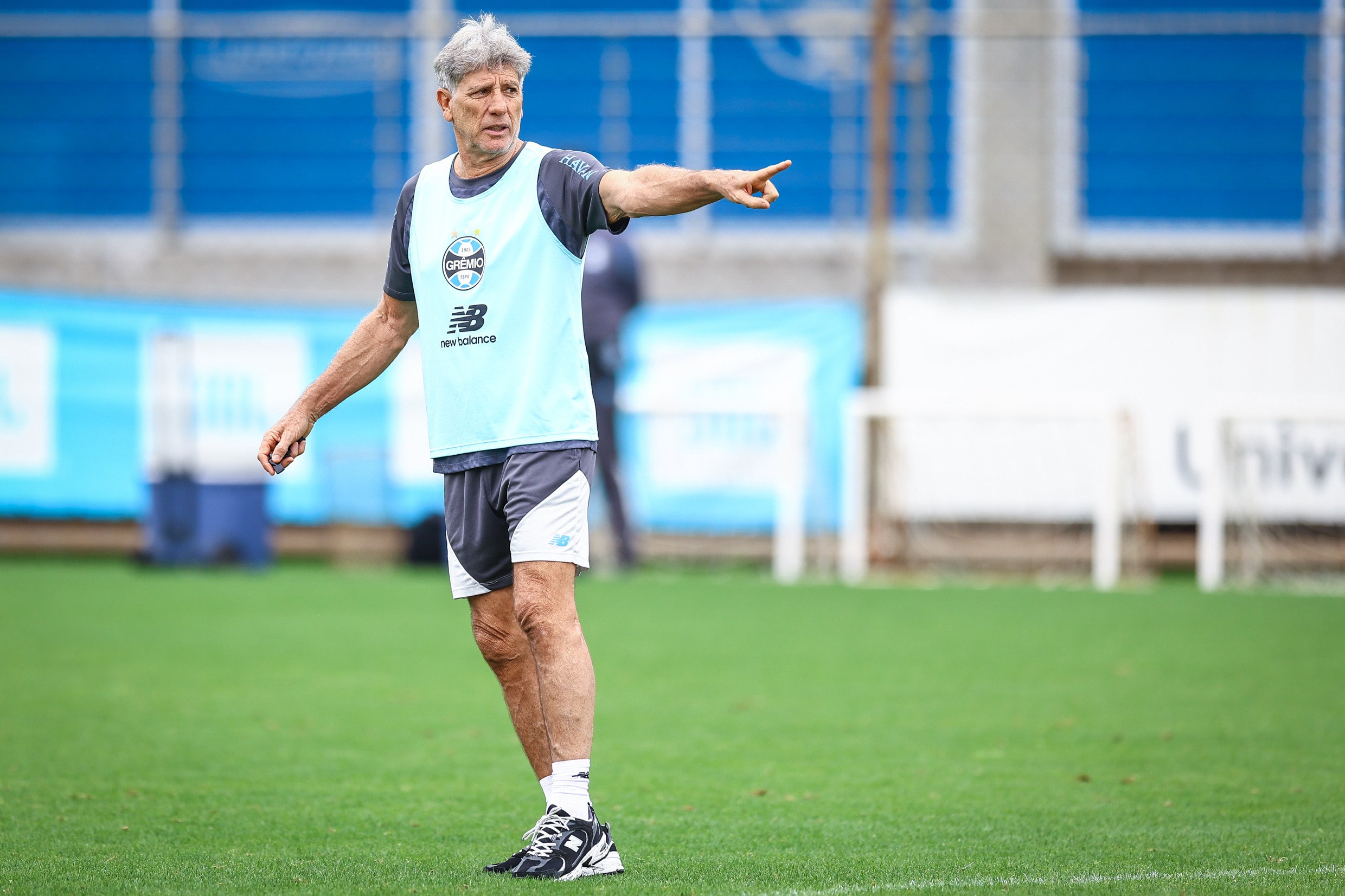 Grêmio chega ao Gre-Nal com Renato como salvador na luta contra o Z-4 | Ge