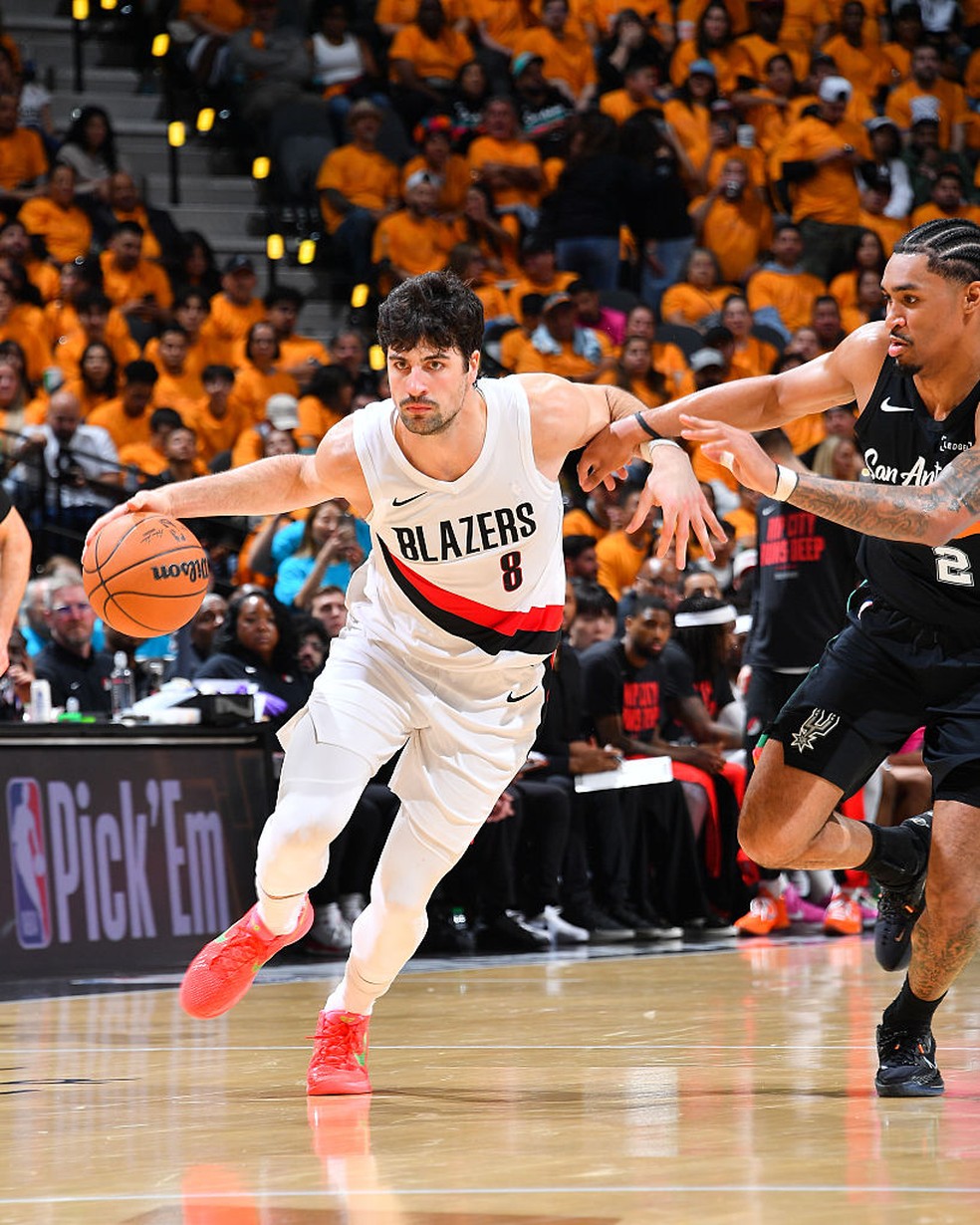 Wembanyama brilha, Spurs vencem Blazers e largam na frente nos