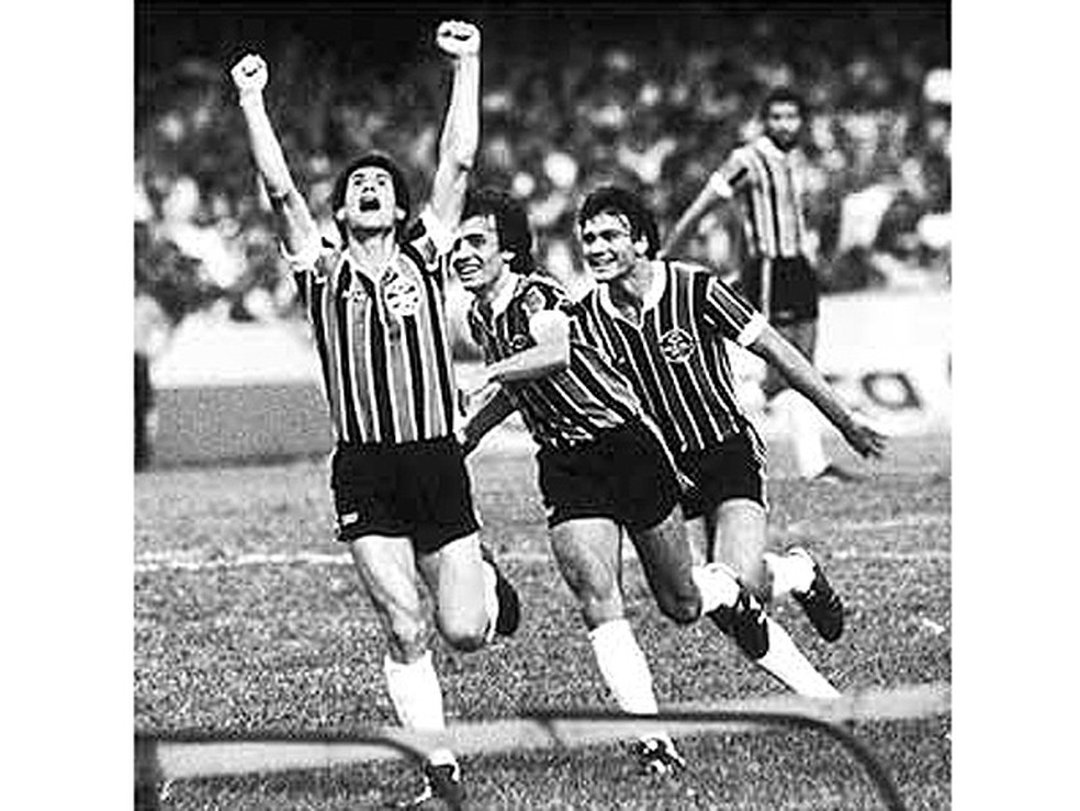 Baltazar, do Grêmio, em um dos seus gols marcados — Foto: Arquivo/Agência RBS