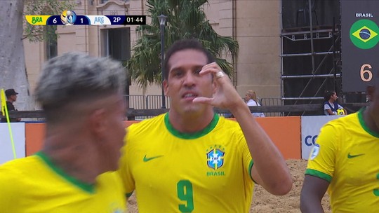 Brasil goleia Argentina e fatura o tri da Copa América de futebol de areia