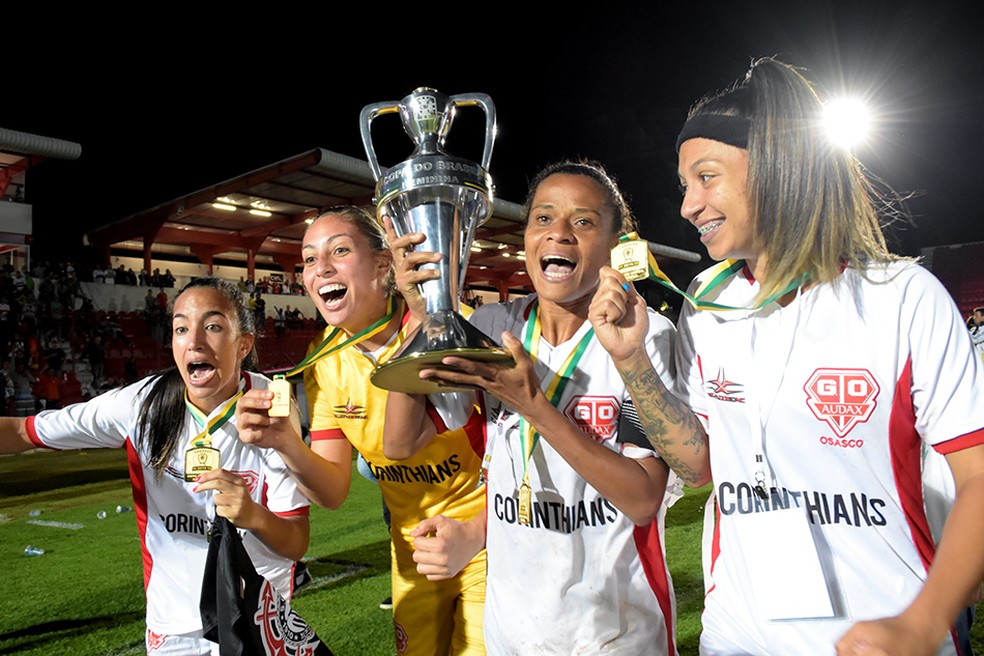 Grazi Corinthians/Audax comemoração da Copa do Brasil de Futebol Feminino — Foto: Rodrigo Corsi/FPF