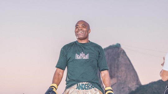 Anderson x Sonnen: Spider vai para a galera e faz alegria de fãs em treino aberto no Rio