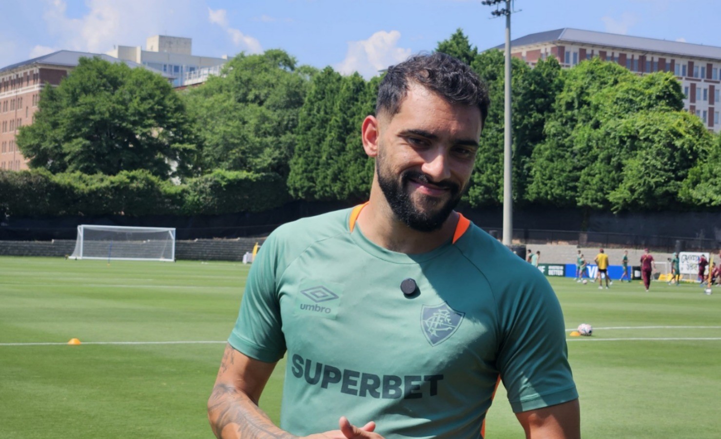 Freytes diz que não sabe se Thiago Silva volta e deixa disputa na zaga do Fluminense em aberto