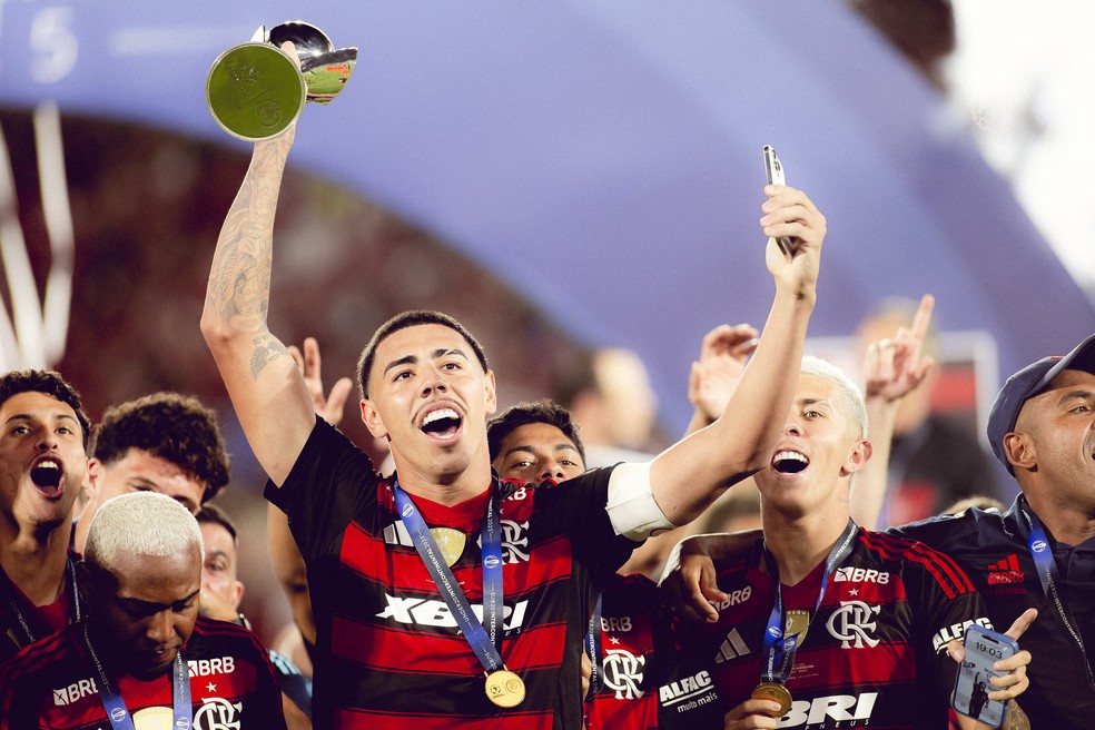 Flamengo conclui venda de Iago para o Orlando City — Foto: Adriano Fontes / Flamengo