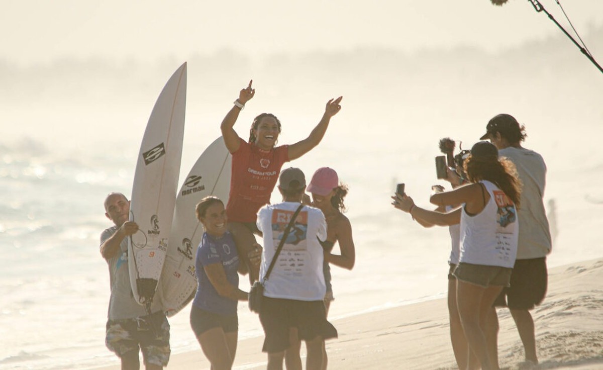 タイナ・ヒンケルがブラジルのオリンピック女子２位の座を保証。 メディナにはまだチャンスがある | サーフィン