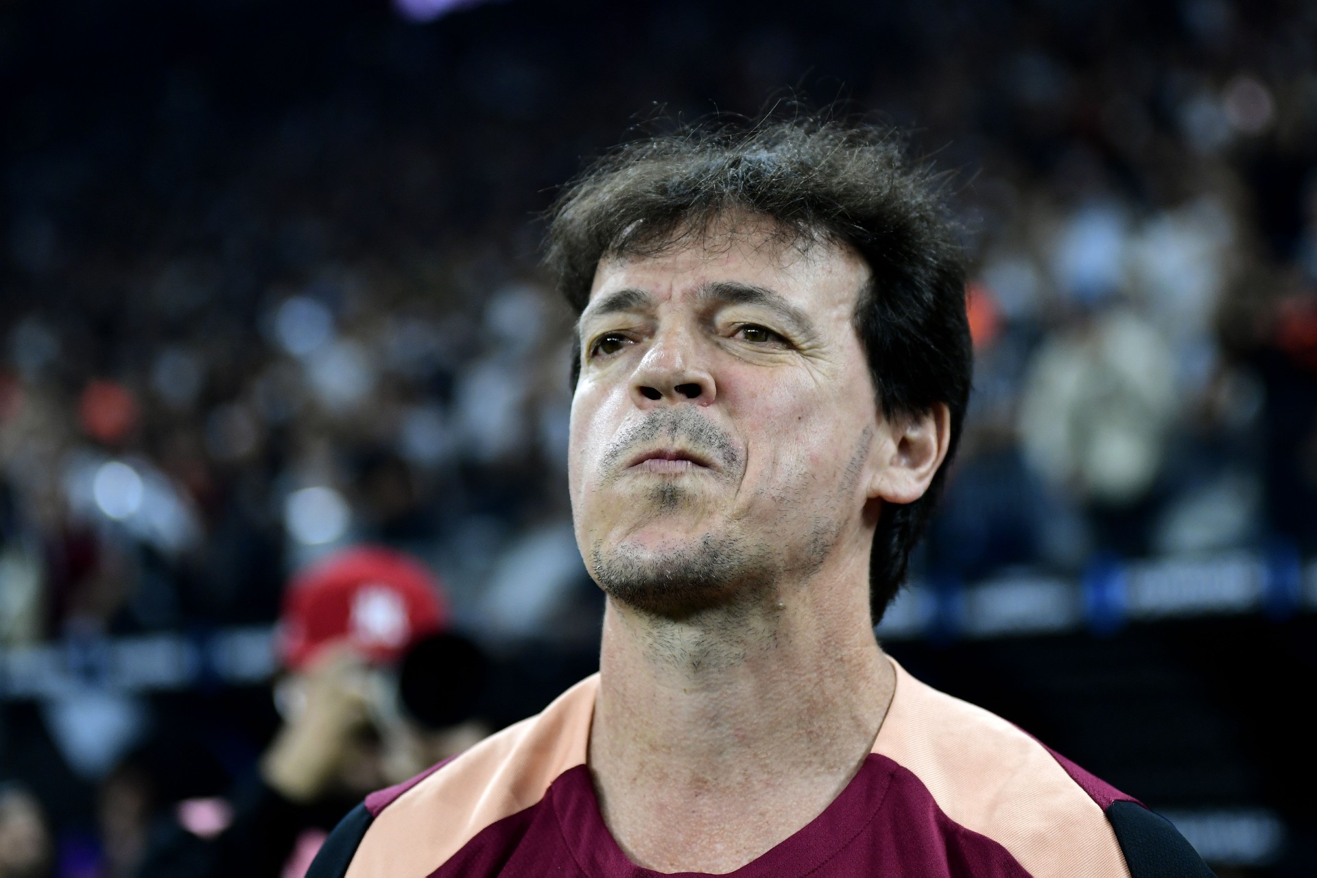 Diniz exalta desempenho do Corinthians e destaca a decisividade de Memphis em campo