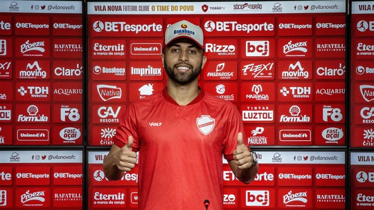 Vila Nova apresenta atacante Gabriel Silva, que estava no Caxias