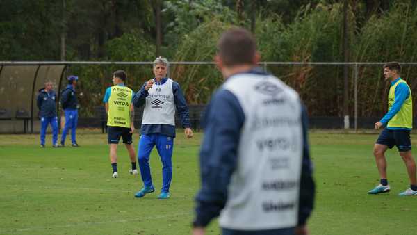 Grêmio encerra intertemporada com último treino no CT do Corinthians em São Paulo.