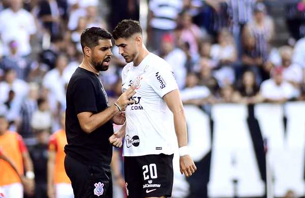 Pedro Raul será ausência no Corinthians devido a lesão na coxa.