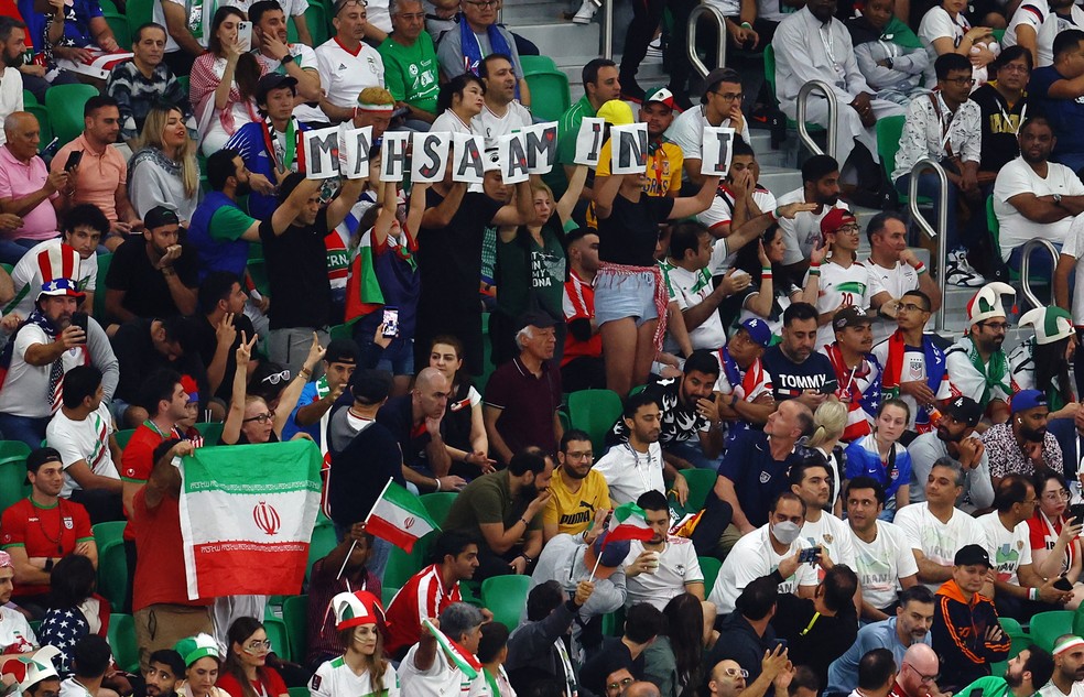 Jogos do Irã na Copa são marcados por protestos devido às tensões que  assolam o país - Lance!