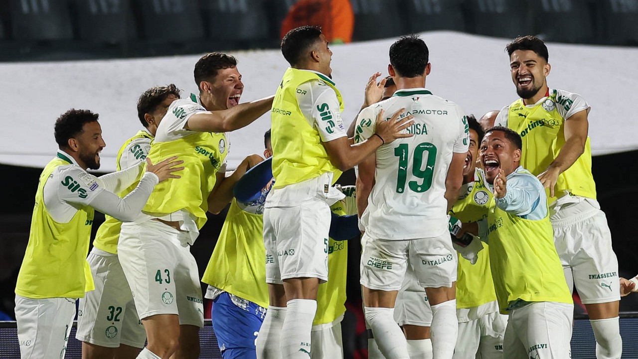 Palmeiras Capitaliza Momentos Decisivos e Expande Distância na Liderança do Campeonato