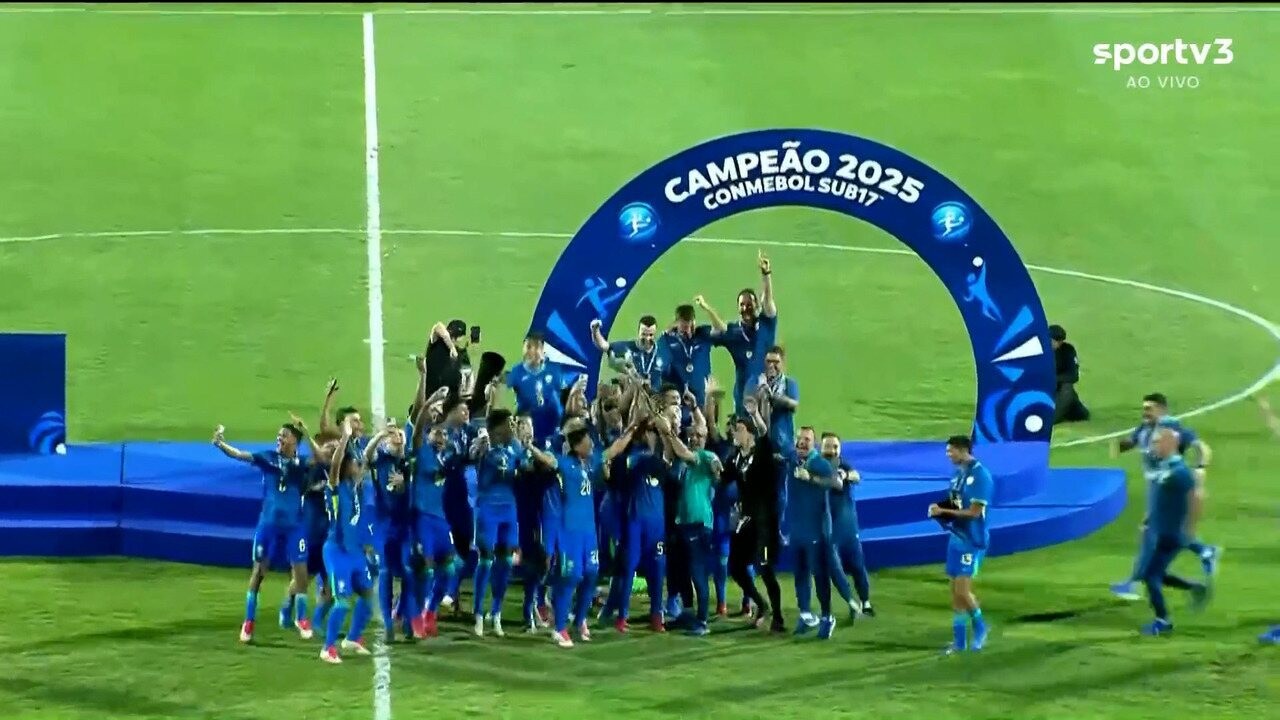 A BASE VEM FORTE! Jovem talento do Grêmio conquista título de capitão da seleção brasileira sub-17