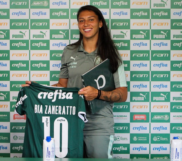 Com Andressinha e Bia Zaneratto, Palmeiras apresenta elenco