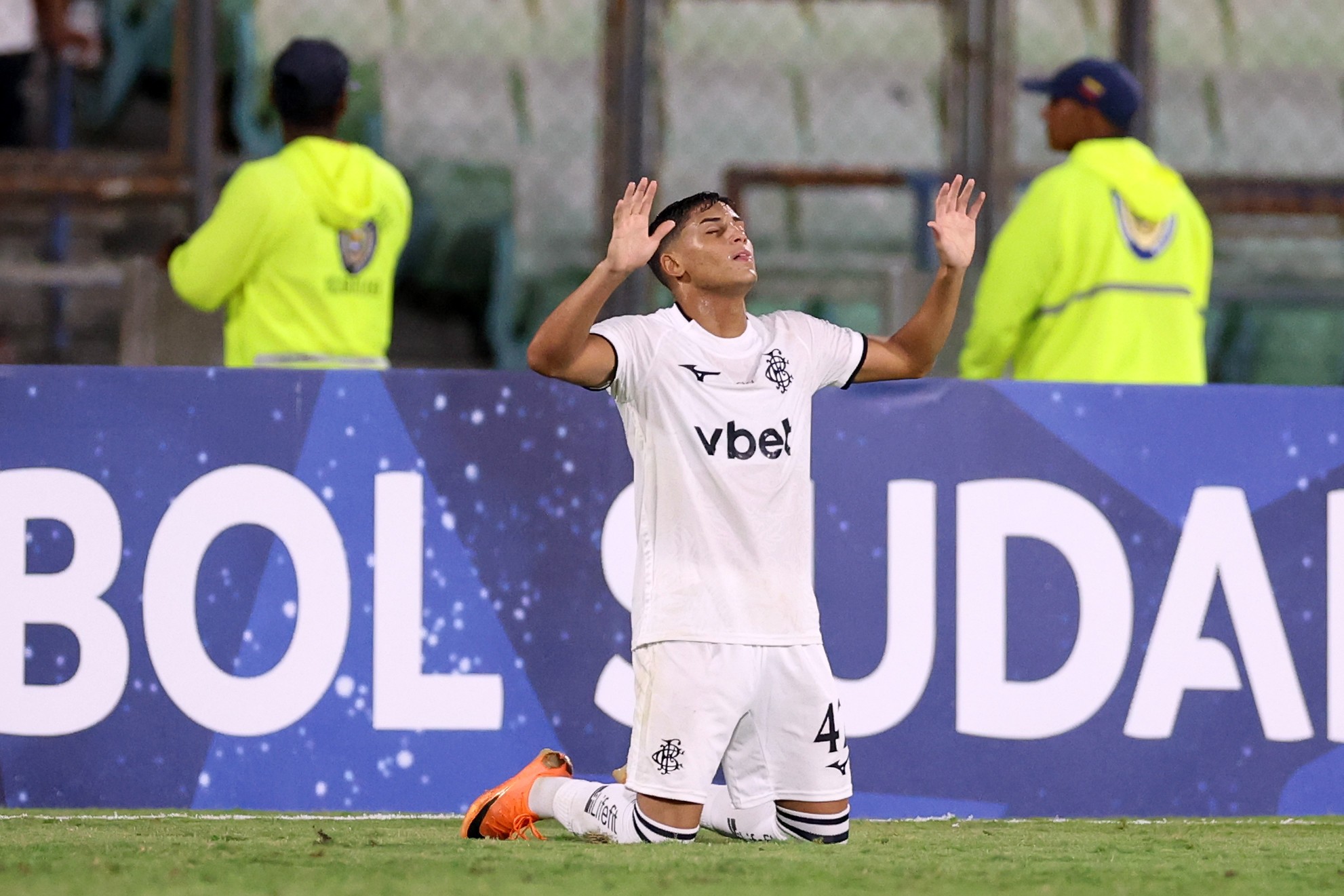 Remo concede novo empréstimo de Kadu ao Botafogo com “ajuste nos valores da opção de compra”