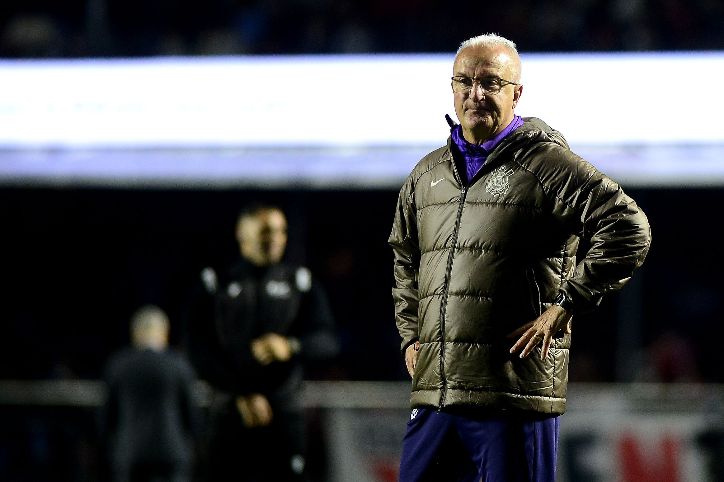 Análise: de Dorival a Memphis, Corinthians se autossabota em clássico e vê pressão subir
