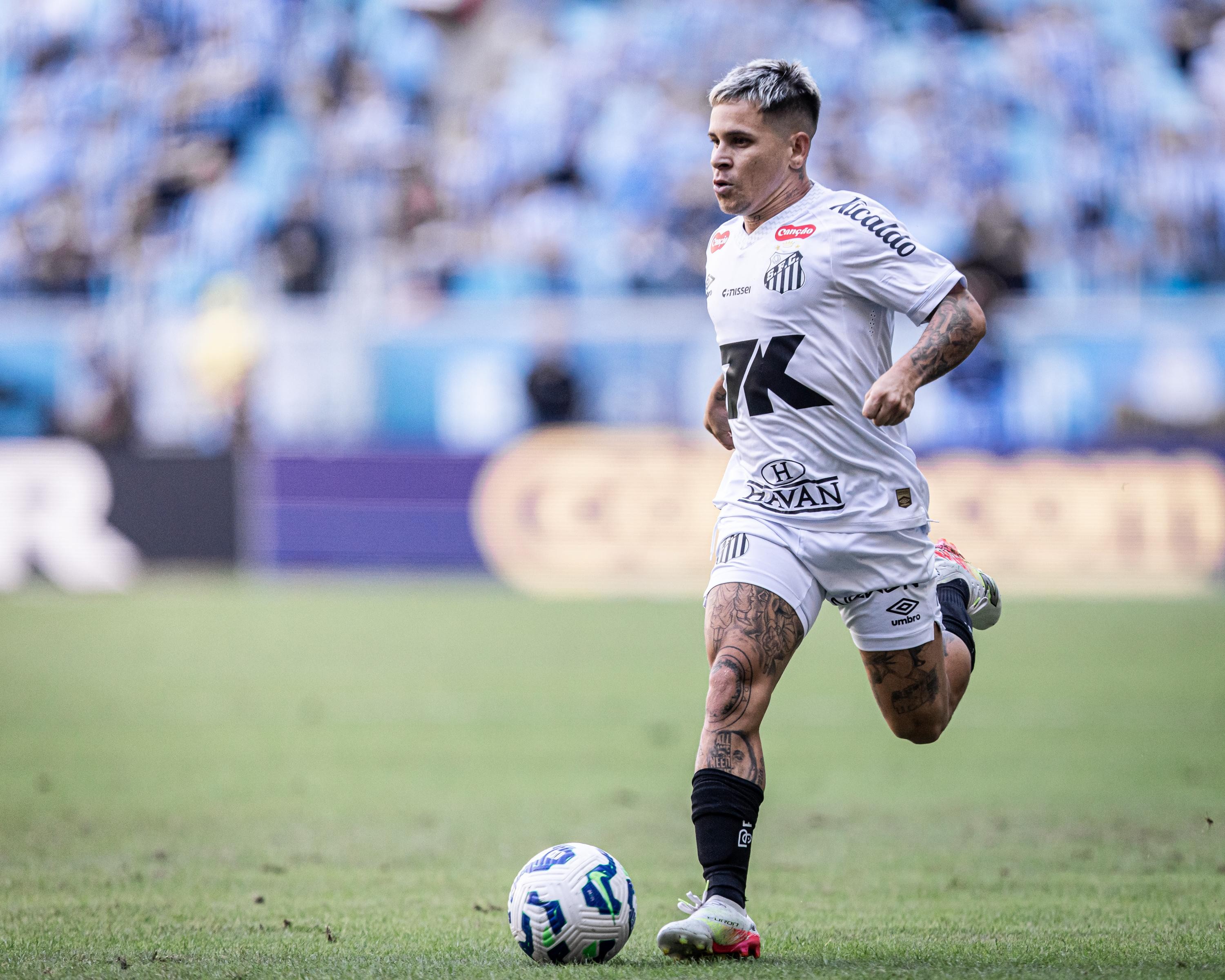 Fluminense chega a valores desejados pelo Santos, e negócio por Soteldo esbarra em parcelamento