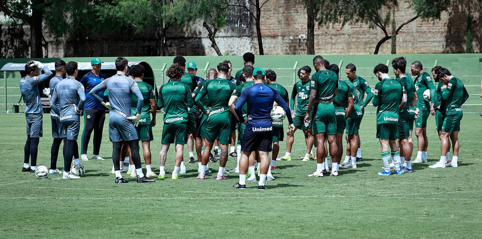 Goiás treina de olho no Fluminense-PI, pela Copa do Brasil — Foto: Rosiron Rodrigues/GEC