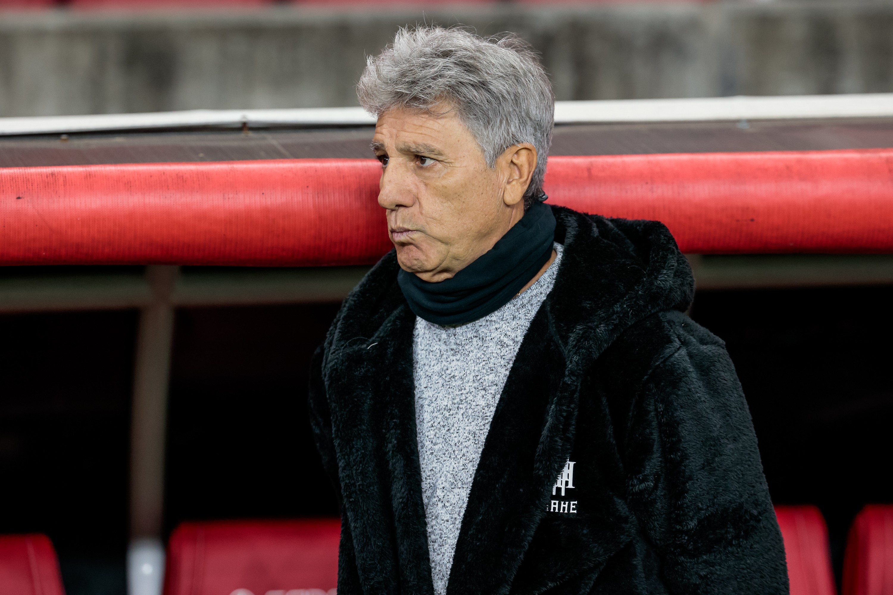 Vasco tem três jogos em São Januário para garantir paz durante pausa para Copa 