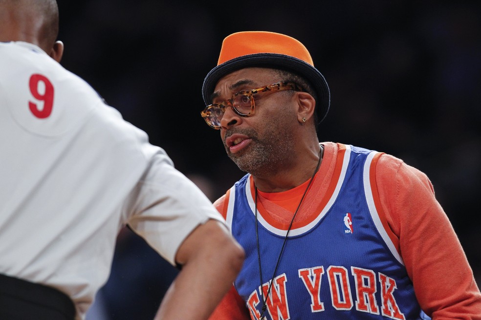 Fanático pelo Knicks, Spike Lee paga R$ 282 mil por rede de jogo