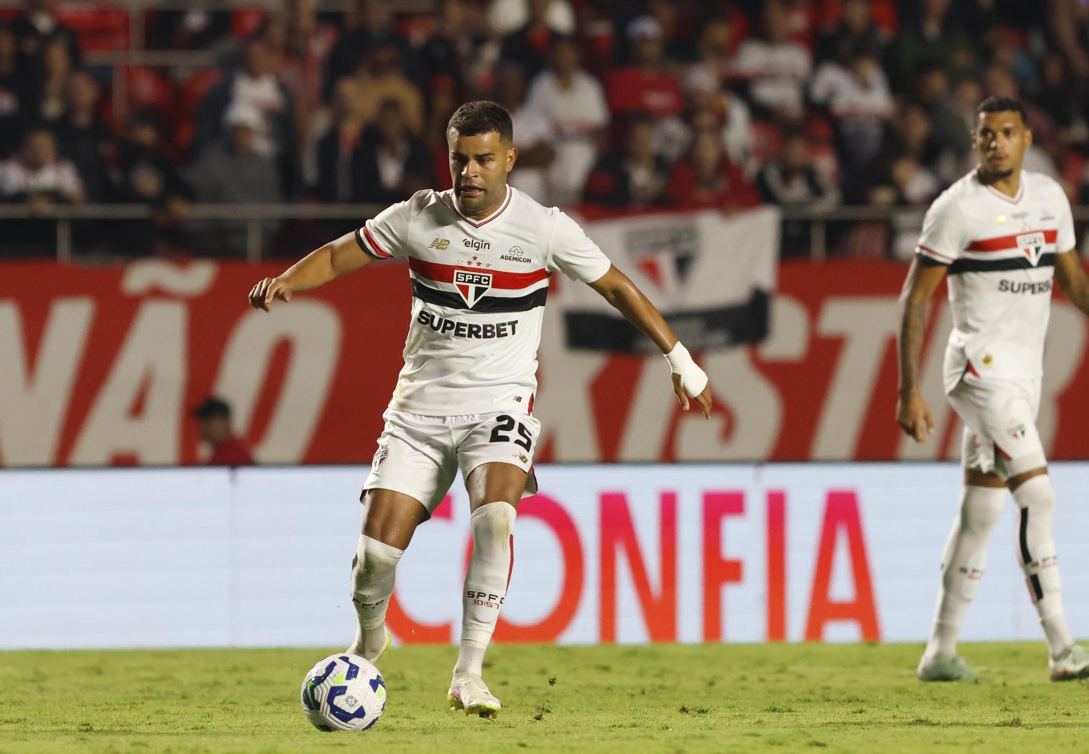 Alisson se destaca no São Paulo com a segunda maior sequência como titular