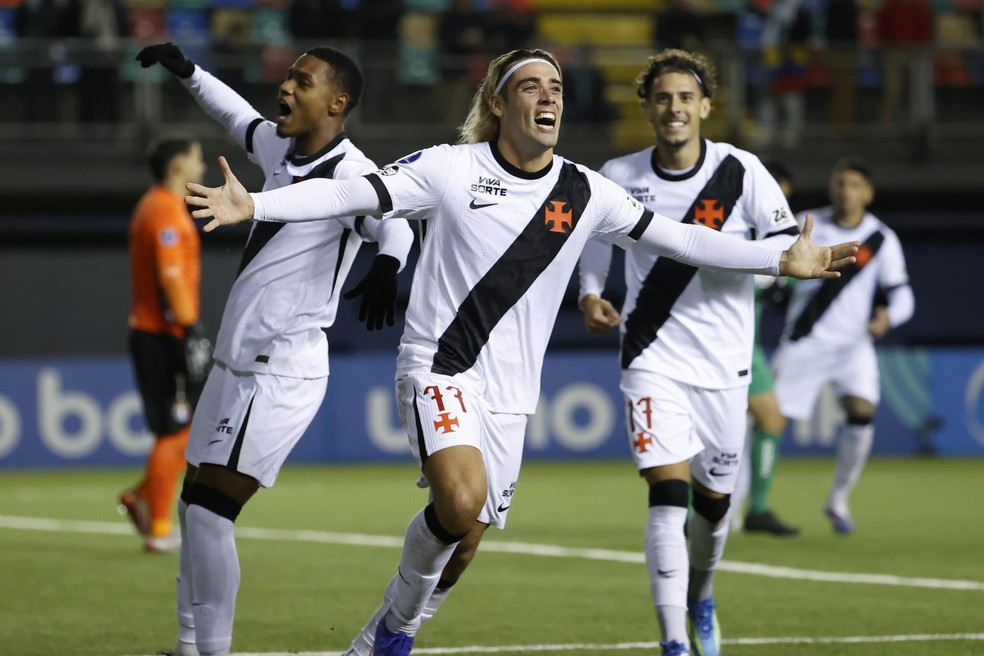 Spinelli comemora gol do Vasco contra o Audax � Foto: EFE/ Elvis Gonz�lez