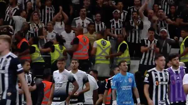 Confusão após jogo entre Atlético-MG e Corinthians na Arena MRV:defender galoi_eye: