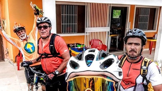 Amigos percorrem 440 kmgrupo aviator pixbetbike para disputar o Rei e Rainha do Mar