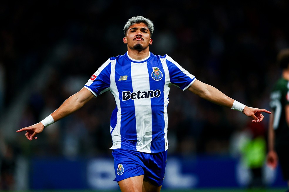 William Gomes campeão pelo Porto — Ciclo da Seleção atento a jovens