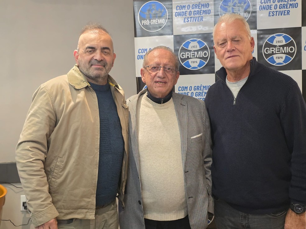 Empresário Sérgio Canozzi (à direita) anuncia candidatura à presidência do Grêmio — Foto: Divulgação