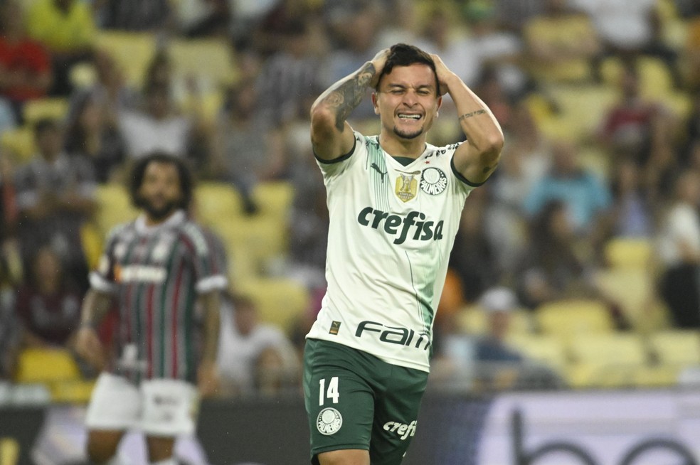 Artur lamenta durante a derrota do Palmeiras para o Fluminense — Foto: André Durão
