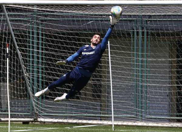 São Paulo retoma treinos e se prepara para enfrentar o Criciúma