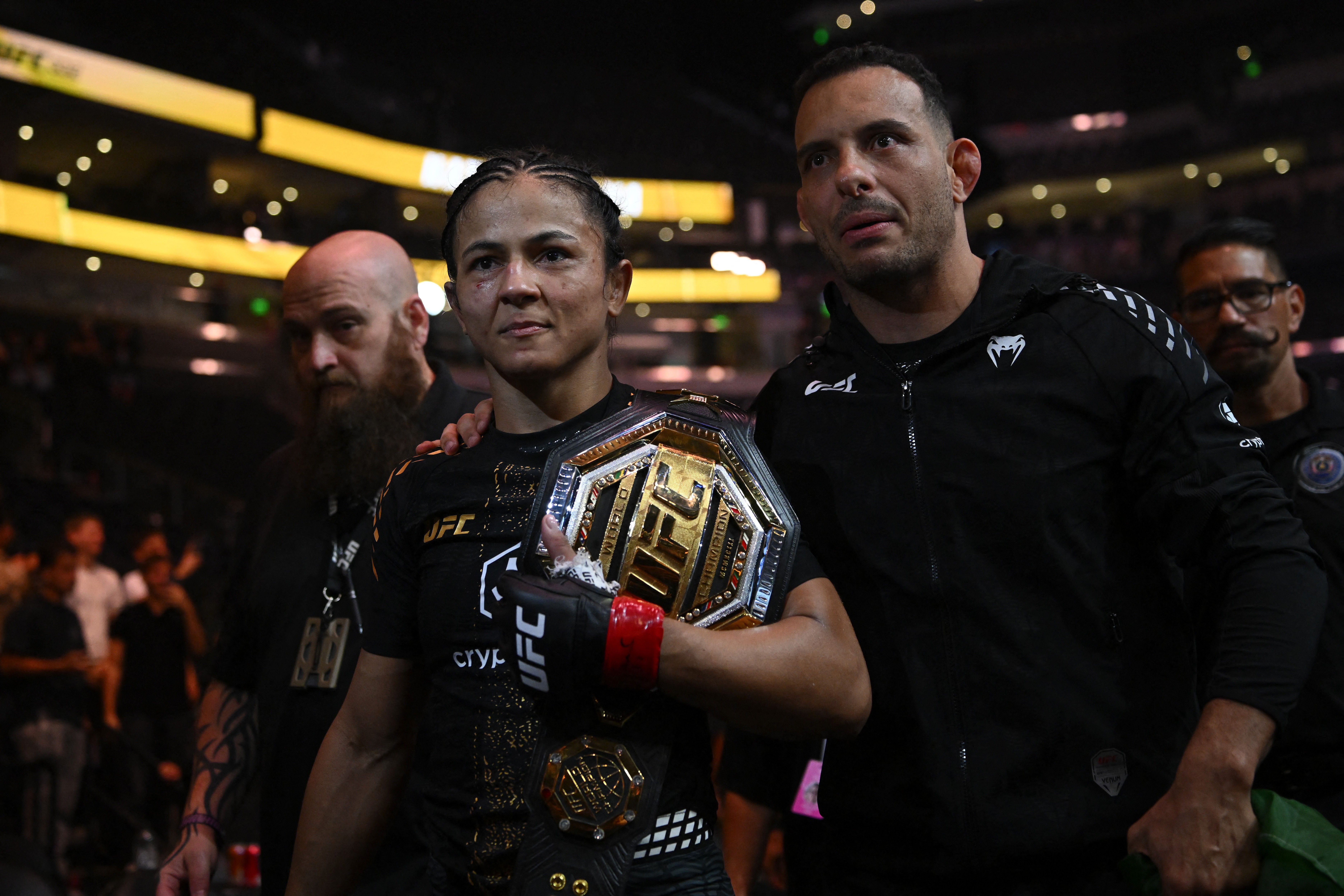 Natália Silva responde a provocação de Valentina após título do UFC: "Cinturão é meu"