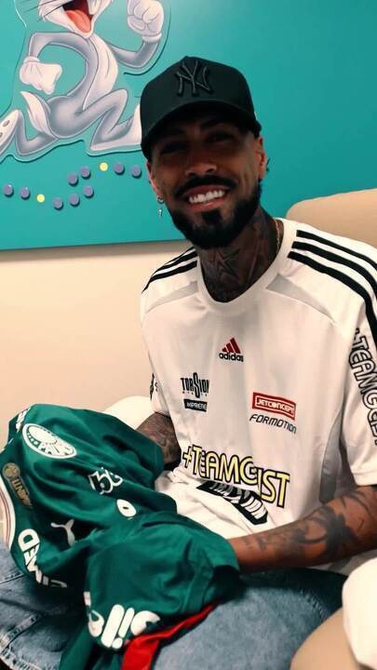Palmeiras anuncia a contratação de Alexander Barboza | Ge