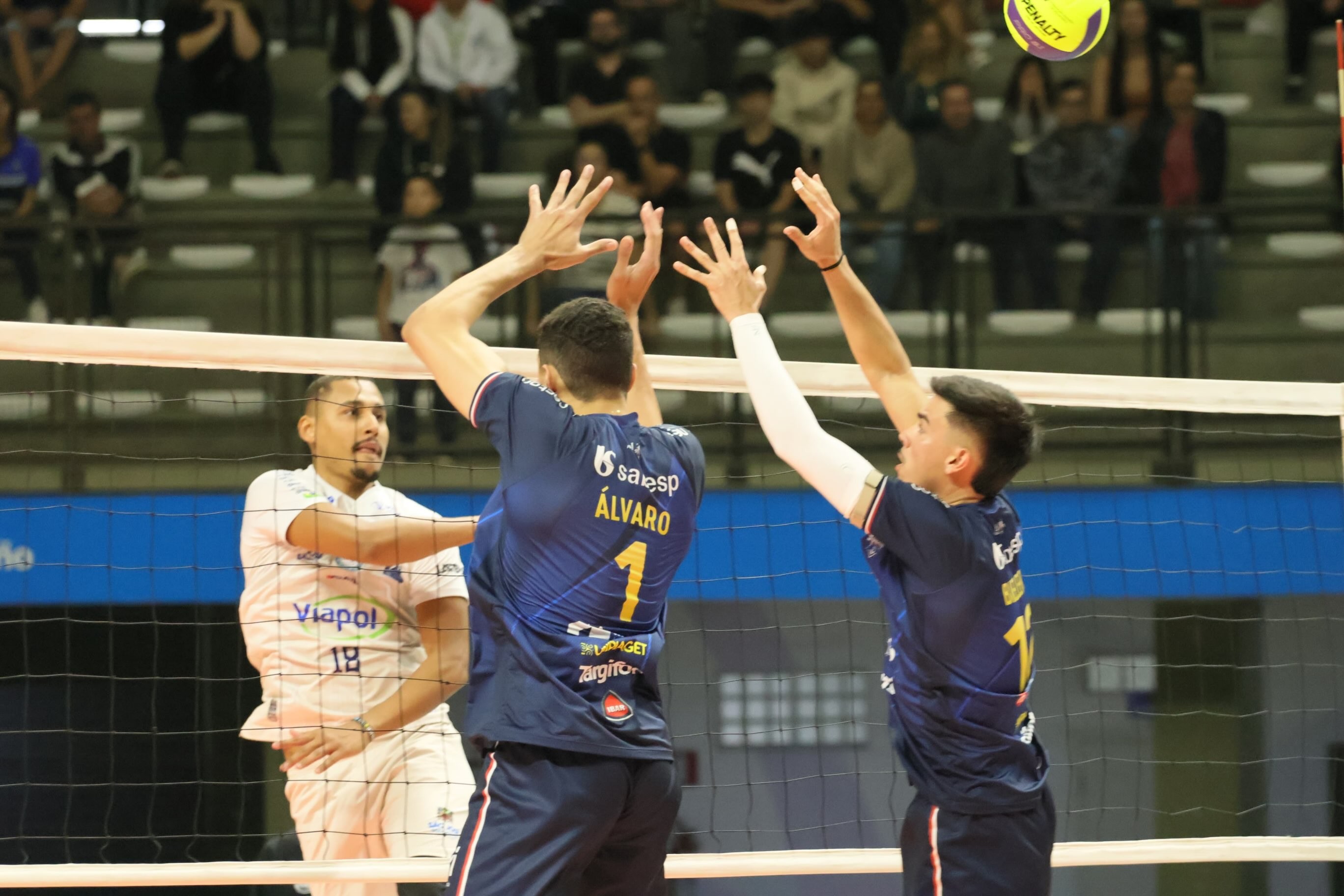 São José derruba invencibilidade do Suzano e volta a vencer no Paulista de vôlei masculino