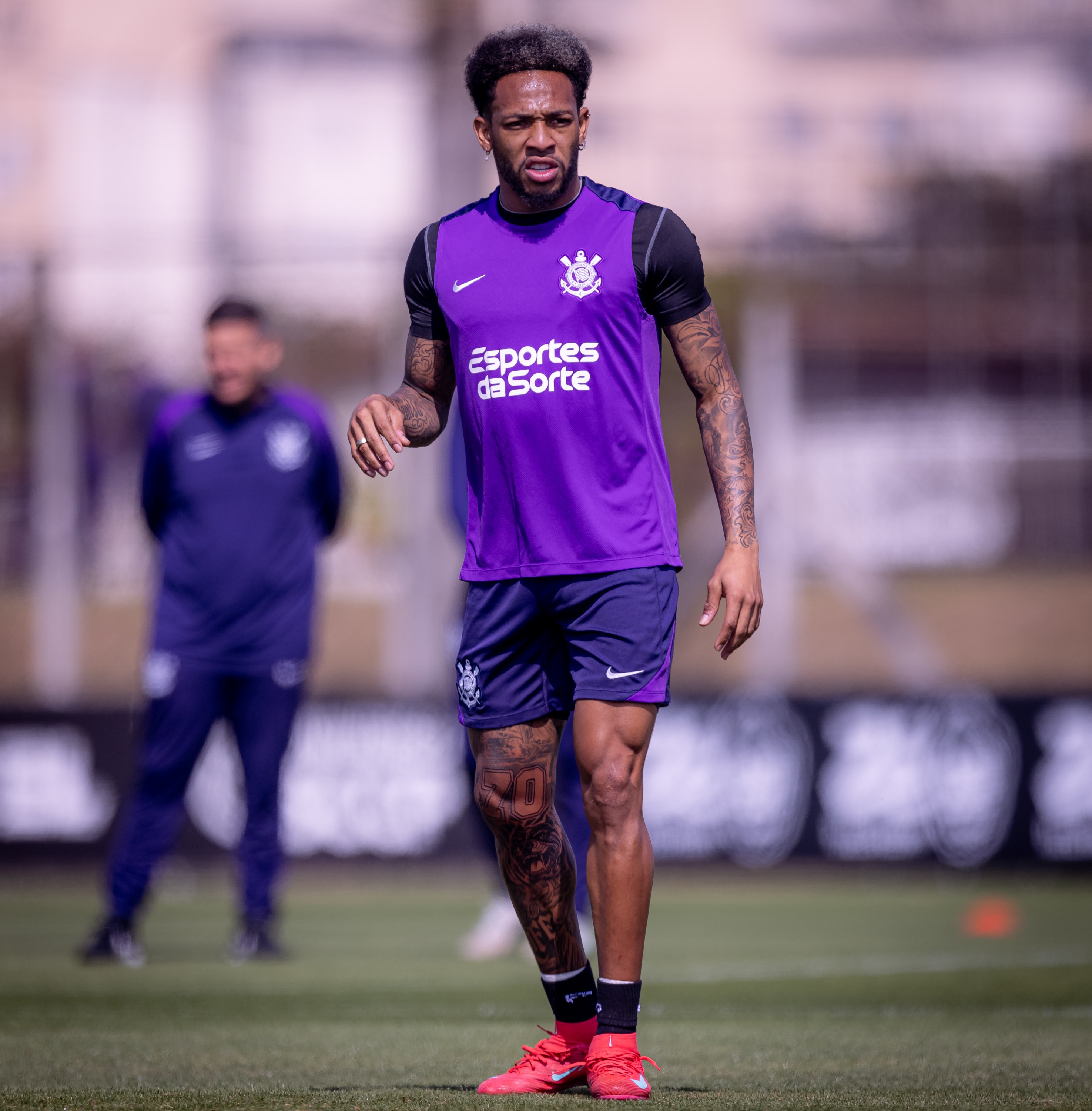 VAI SER OUNIDO? Volante volta após dias sumido