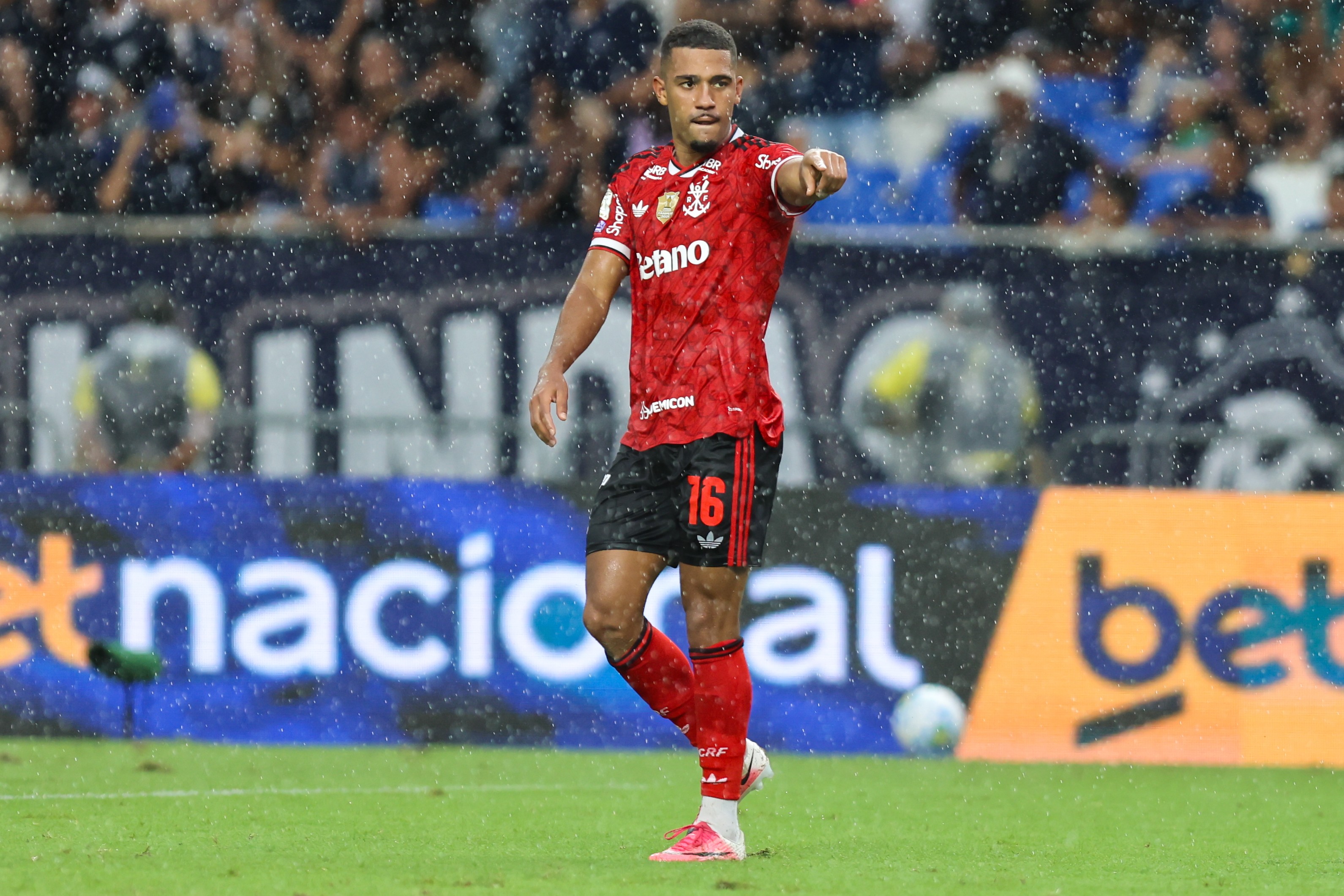 Chances de título: Flamengo vai a 69% e abre 41 pontos percentuais sobre o potencial do Palmeiras
