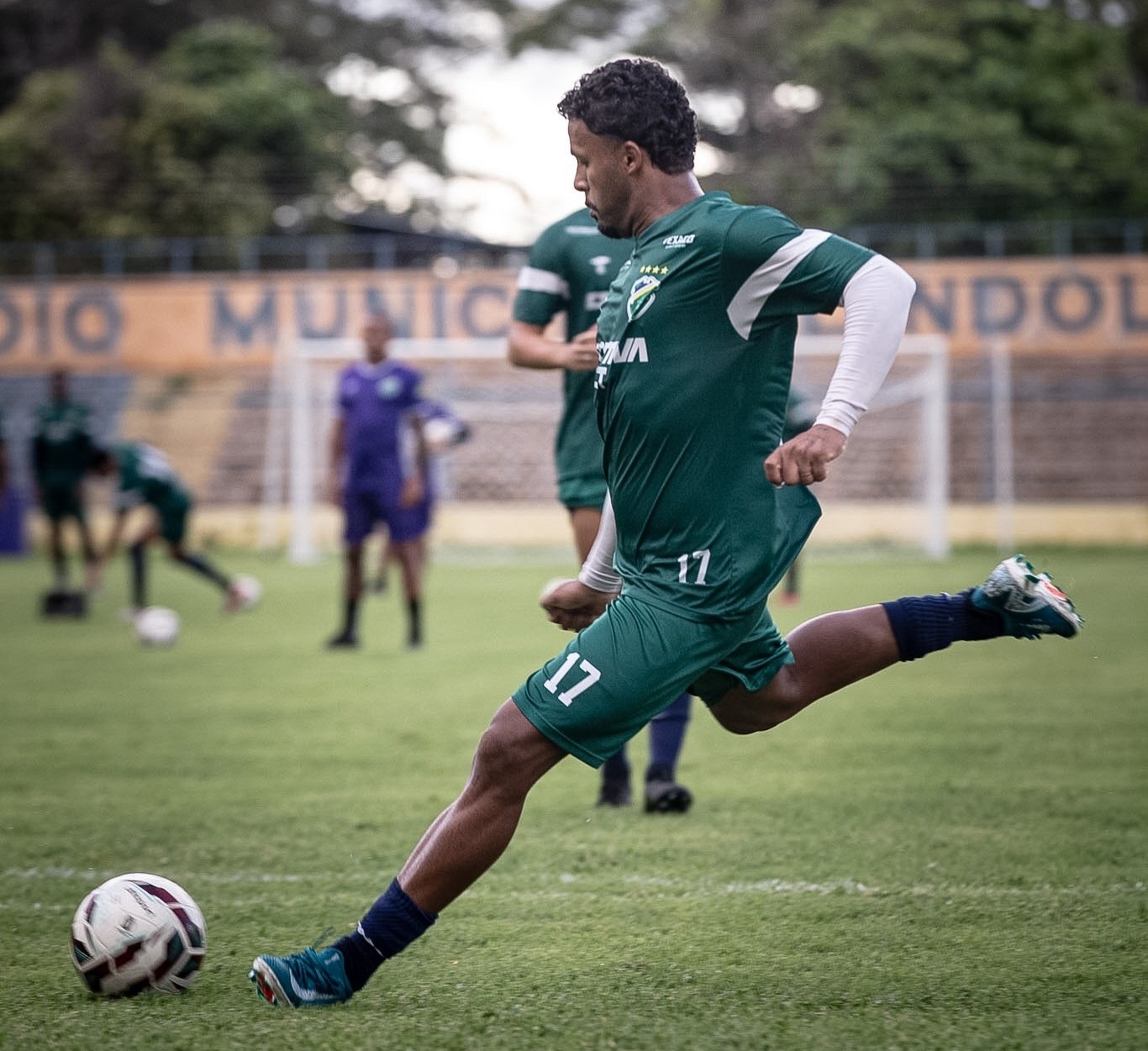 São José anuncia contratação do atacante Jefinho, ex-Altos do Piauí